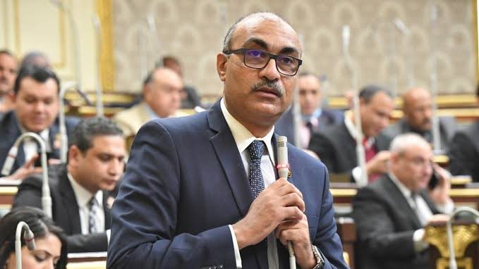 إيهاب منصور يضم الأحوزة العمرانية إلى التعديلات المقترحة
