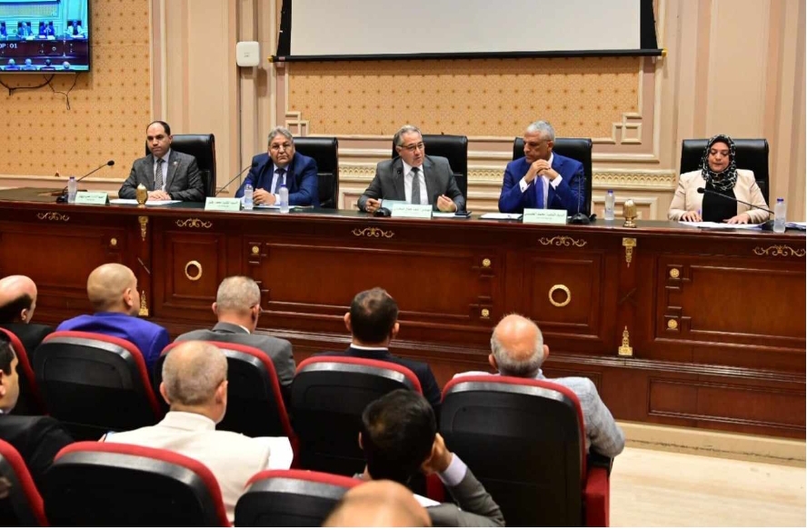 لجنة الإدارة المحلية