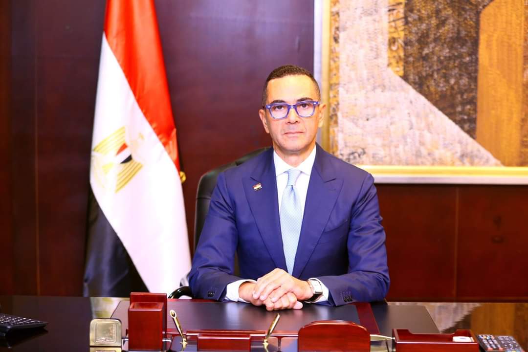 حسن الخطيب وزير الاستثمار