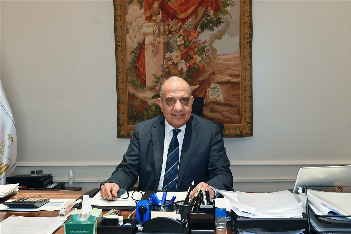 وزير الكهرباء
