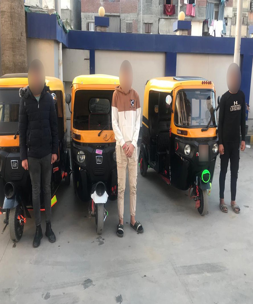 المتهمين