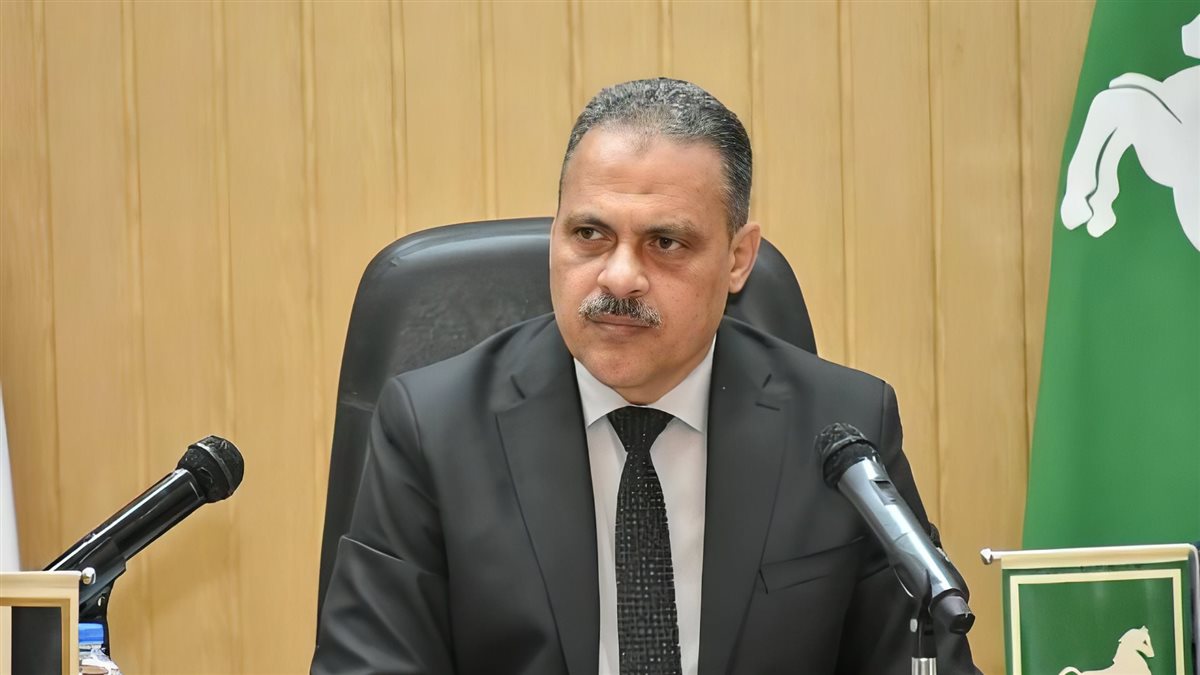 محافظ الشرقية يعلن بدء تطبيق المواعيد الشتوية الجديدة لغلق المحال