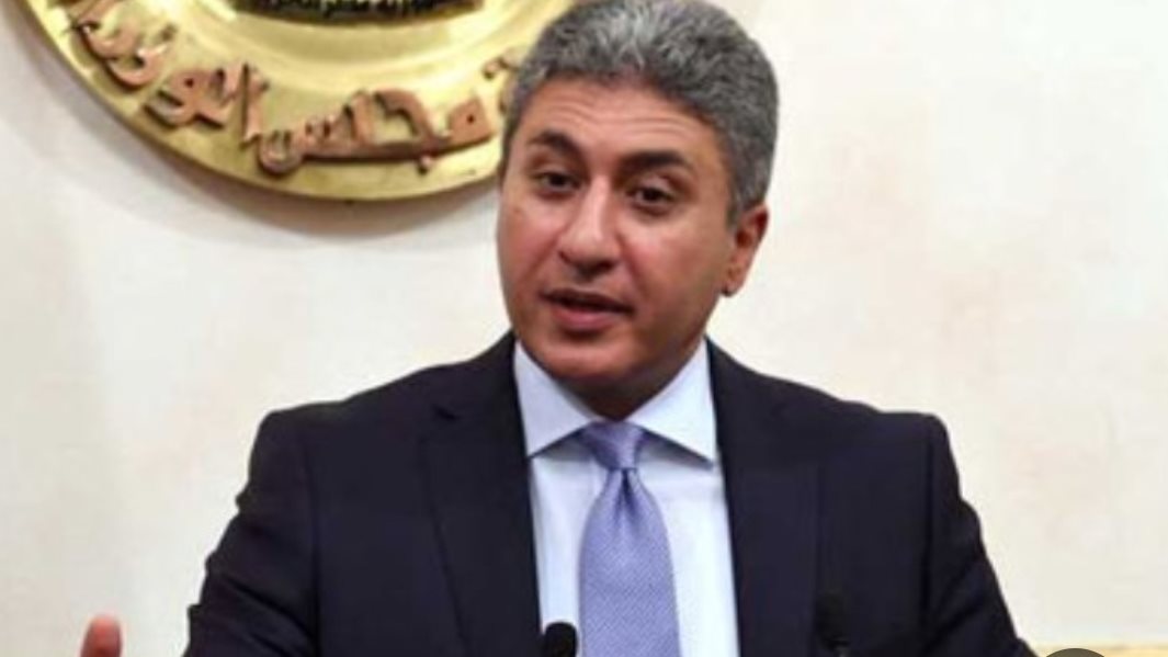 وزير السياحة