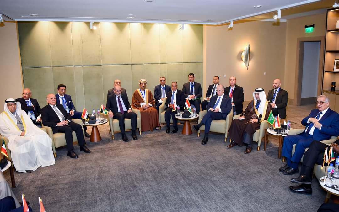 جانب من فعاليات الاجتماع التشاوري