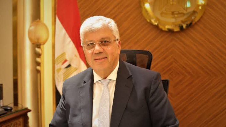 وزير التعليم العالي يهنئ هندسة المنوفية بالتفوق