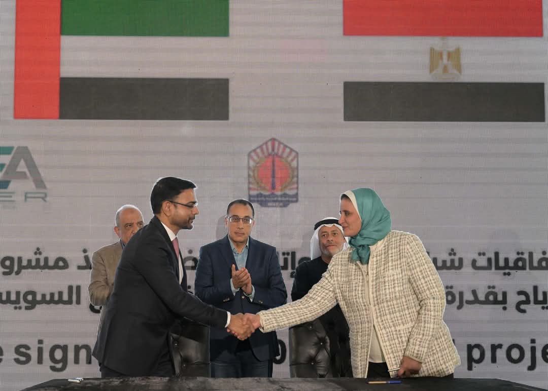 جانب من توقيع الاتفاقيتين