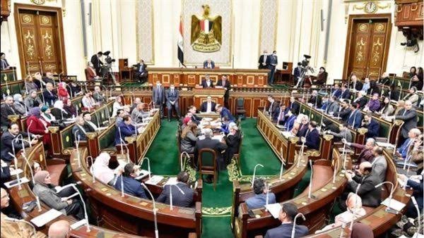 البرلمان المصري يناقش مشروع قانون العمل الجديد