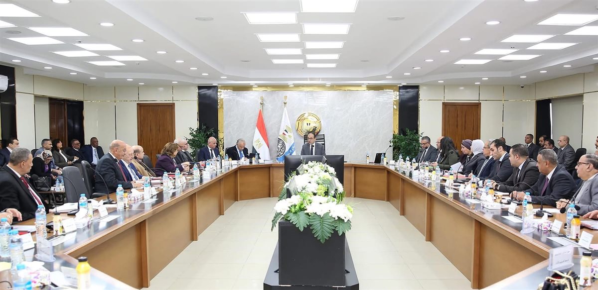 وزارة قطاع الأعمال العام تعلن عن تحقيق صافي ربح قدره 5.2 مليار جنيه في العام المالي 2023/2024، حيث تم اعتماد الميزانية في اجتماع الجمعية العامة لشركة “القابضة للسياحة والفنادق” برئاسة المهندس محمد شيمي.