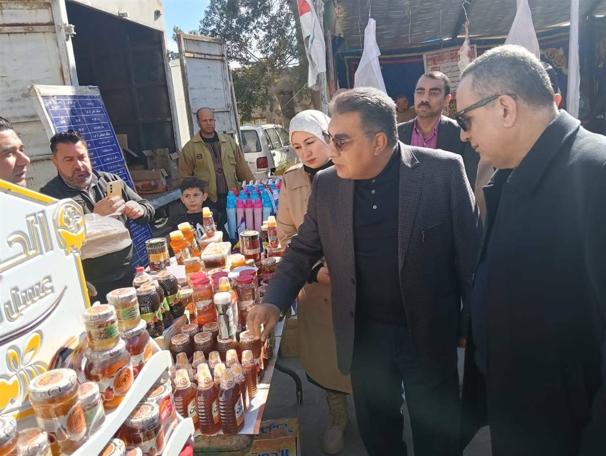 سوق اليوم الواحد بشارع قناة السويس في مدينة المنصورة