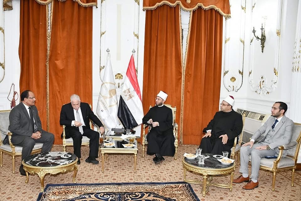 وزير الأوقاف يستقبل اللواء خالد فودة