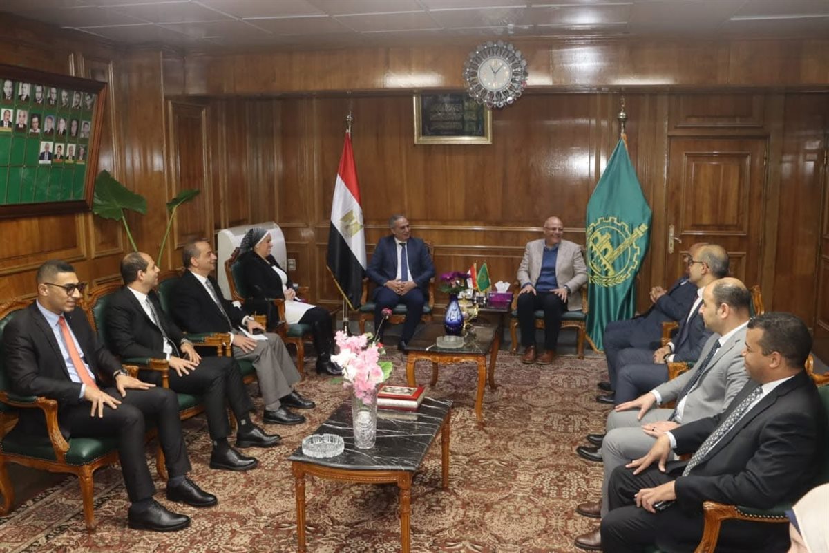 اجتماع موسع لضبط الأسواق ومراقبة أسعار السلع الاستراتيجية في القليوبية
