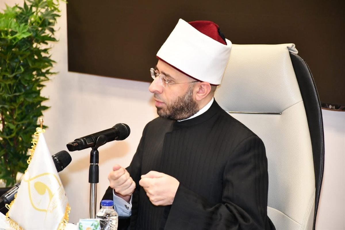 وزير الأوقاف يلتقي طلاب القديس بولس الفرير بشبرا