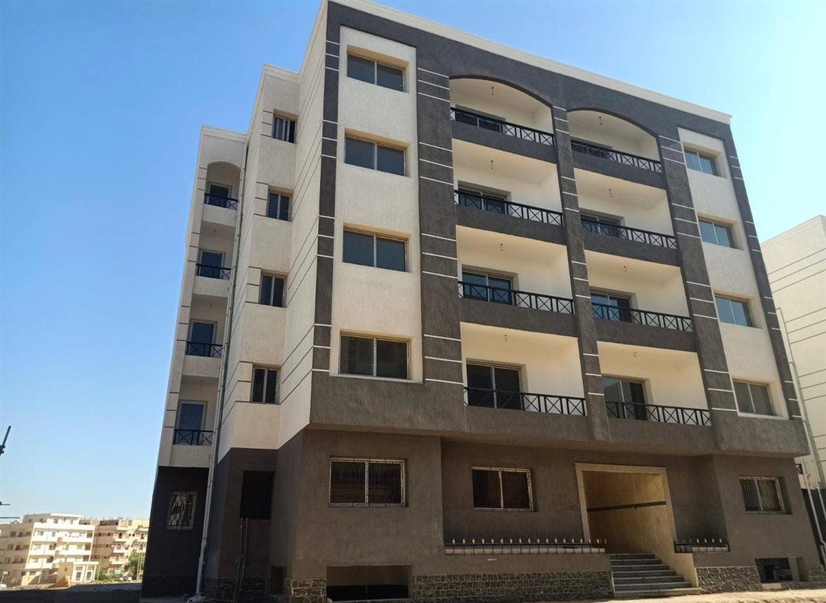 وحدة سكنية كاملة التشطيب بمدينة العبور