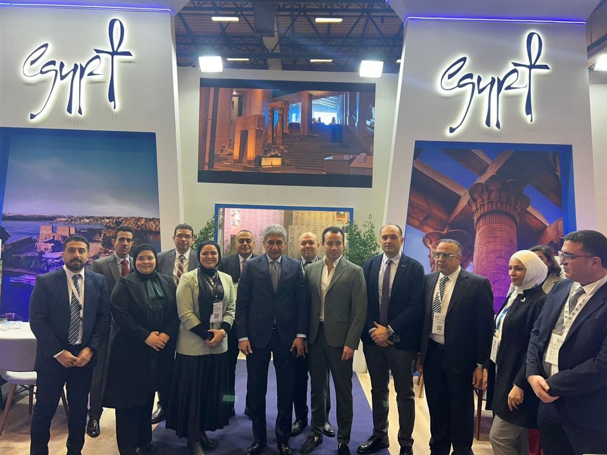 وزير السياحة يفتتح الجناح المصري في معرض EMITT 2025،
