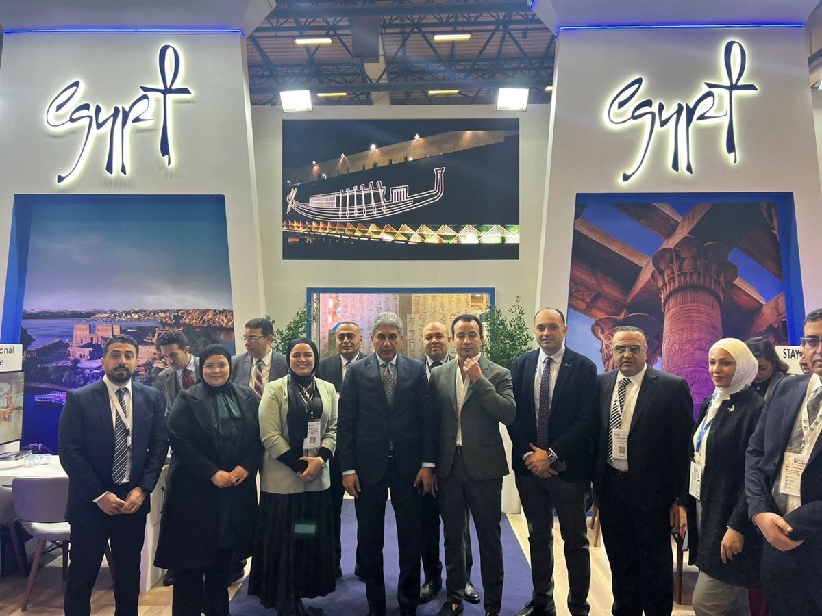وزير السياحة يفتتح الجناح المصري في معرض EMITT 2025،