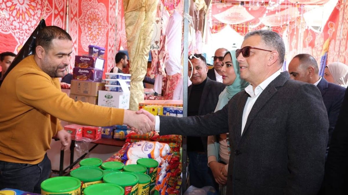 محافظ الإسماعيلية يفتتح النسخة السادسة من “سوق اليوم الواحد”