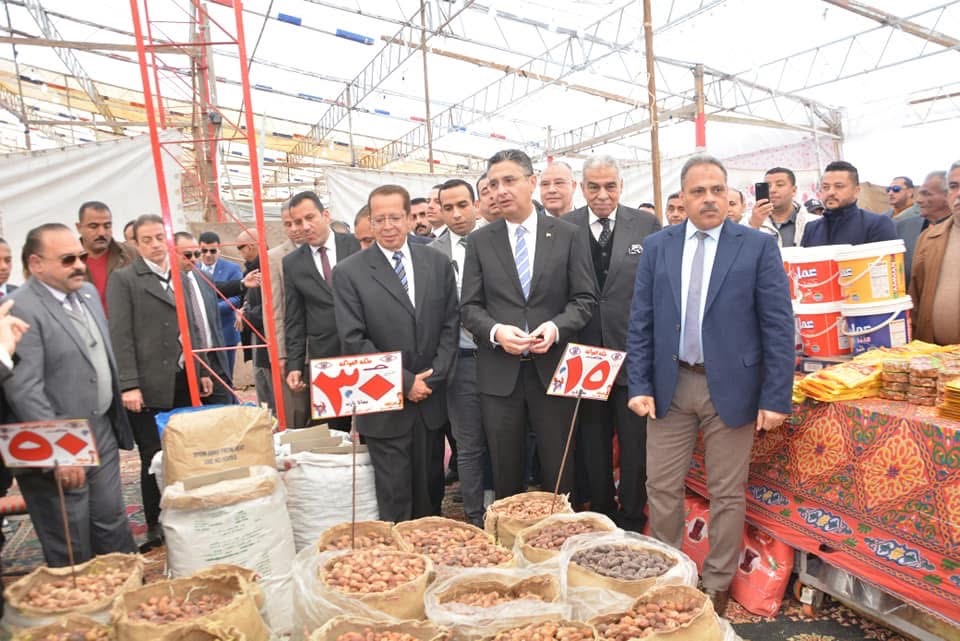 وزير التموين ومحافظ الشرقية يفتتحان معرض “أهلاً رمضان” بالعاشر من رمضان