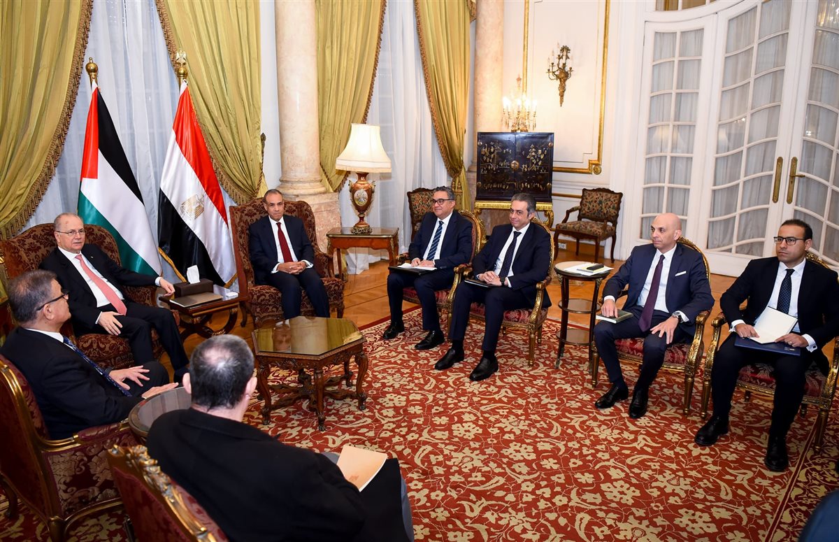 الدكتور بدر عبد العاطي، مع رئيس الوزراء الفلسطيني