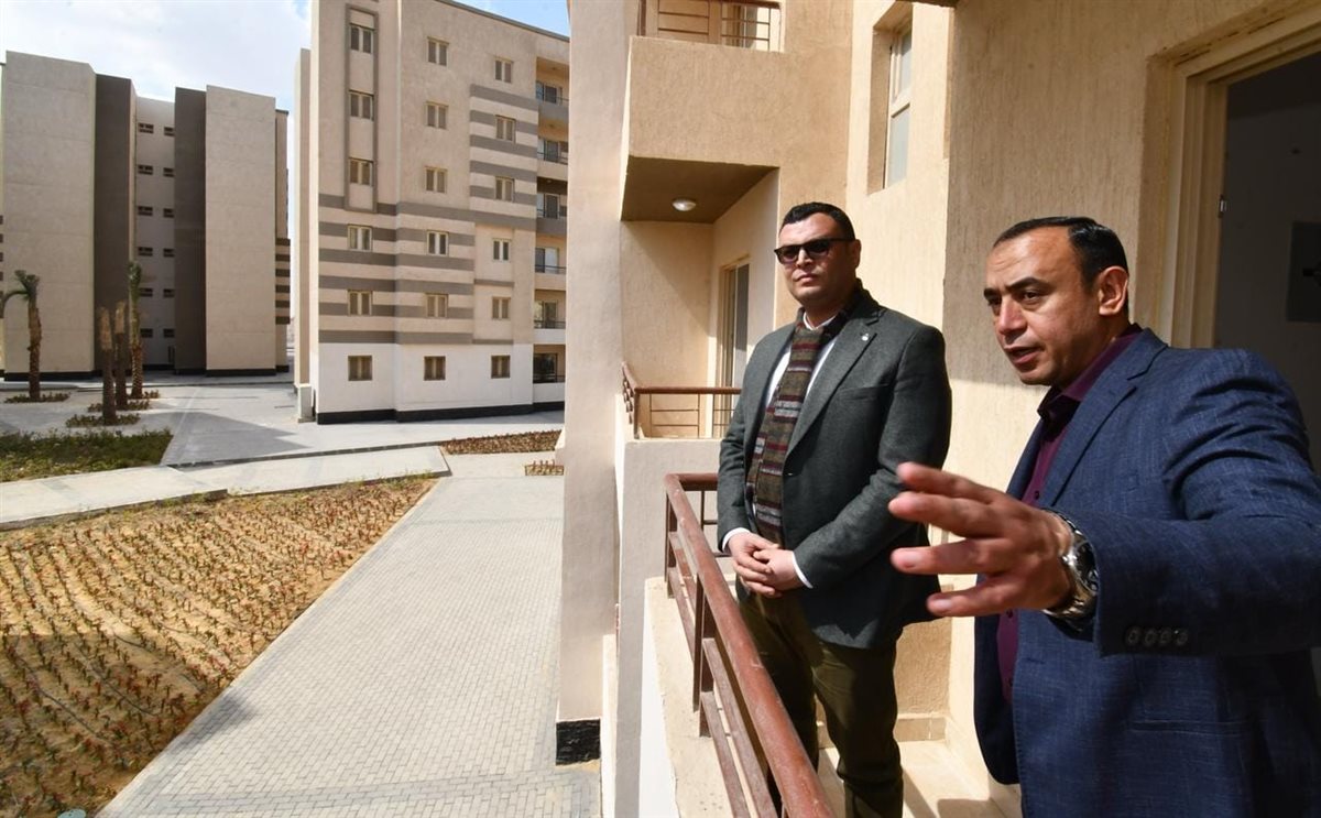 وزير الإسكان يتفقد مشروع "سكن لكل المصريين"