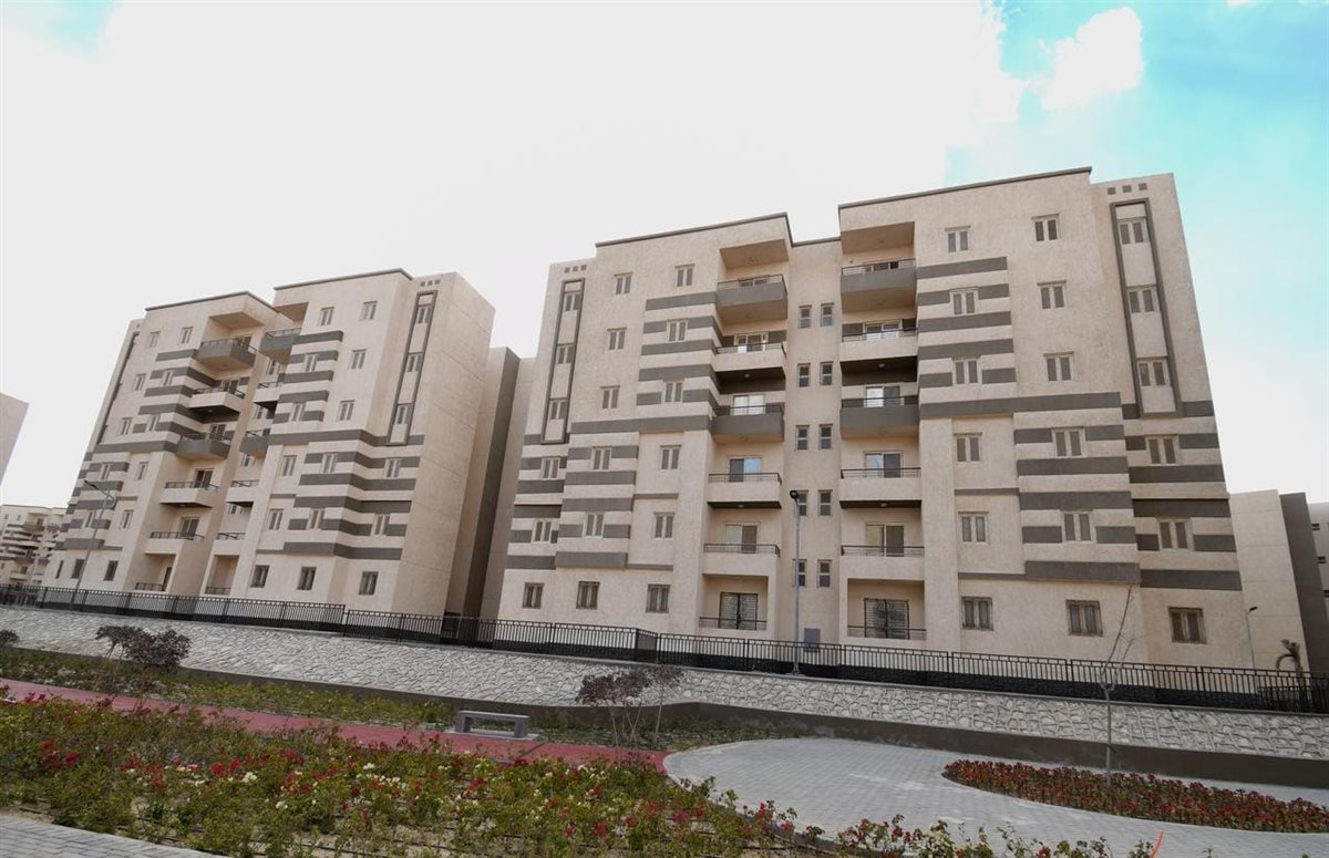 وزير الإسكان يتفقد مشروع "سكن لكل المصريين"