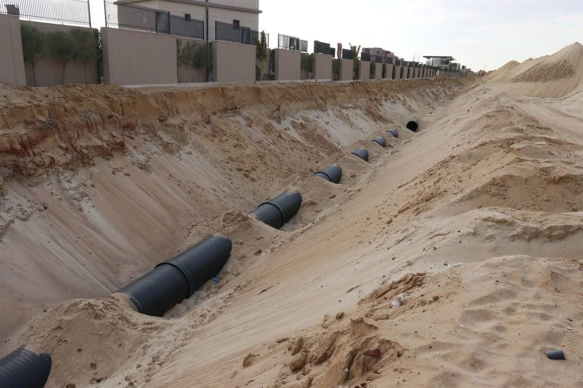 خطوط المياه والصرف الصحي مدينة زايد الجديدة
