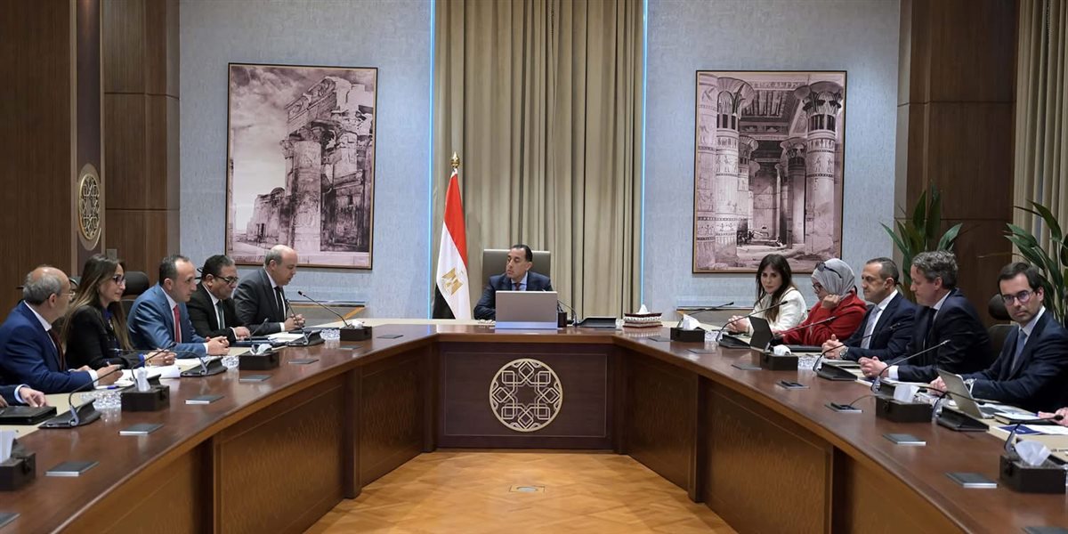 ملف طرح إدارة وتشغيل المطارات أمام القطاع الخاص