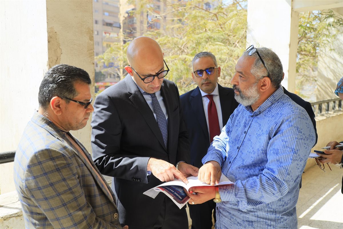 وزير التعليم يوجه بحل مشكلات المدارس وتحسين مستوى الطلاب