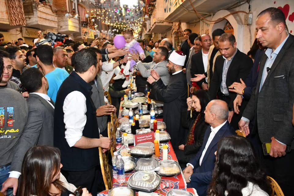 مشاركة كبيرة في إفطار المطرية