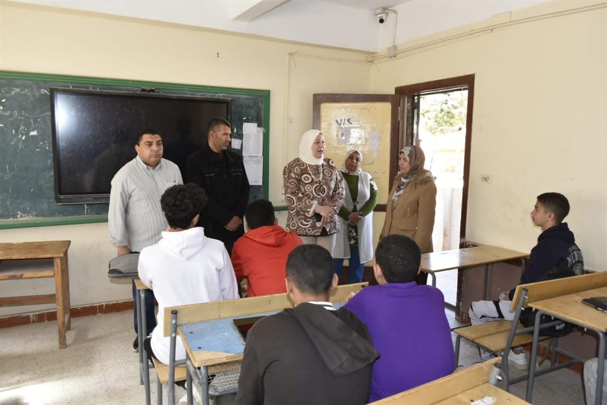 محافظ بني سويف يوجه بتكثيف الرقابة لضمان جودة التعليم