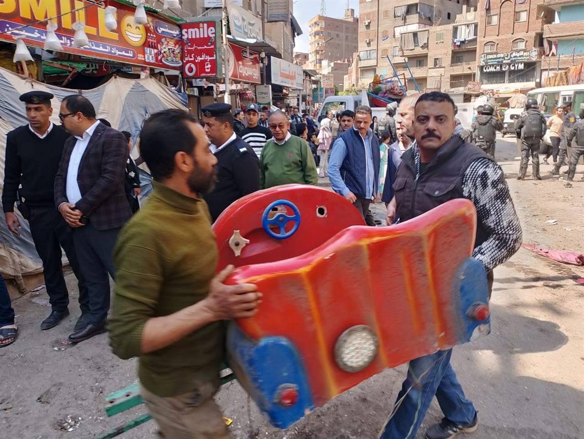 إزالة ملاهي مخالفة ببولاق الدكرور بالجيزة