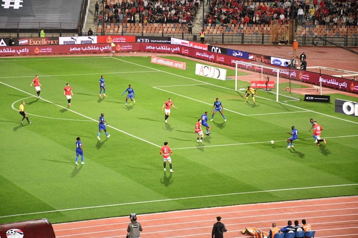 وزير الشباب والرياضة يدعم المنتخب الوطني بعد فوزه على سيراليون