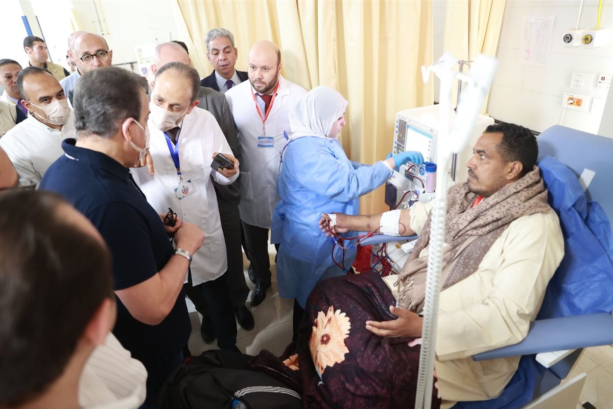 وزير الصحة يقرر مضاعفة التمريض وتقليص فترات الانتظار في مستشفيات المنيا