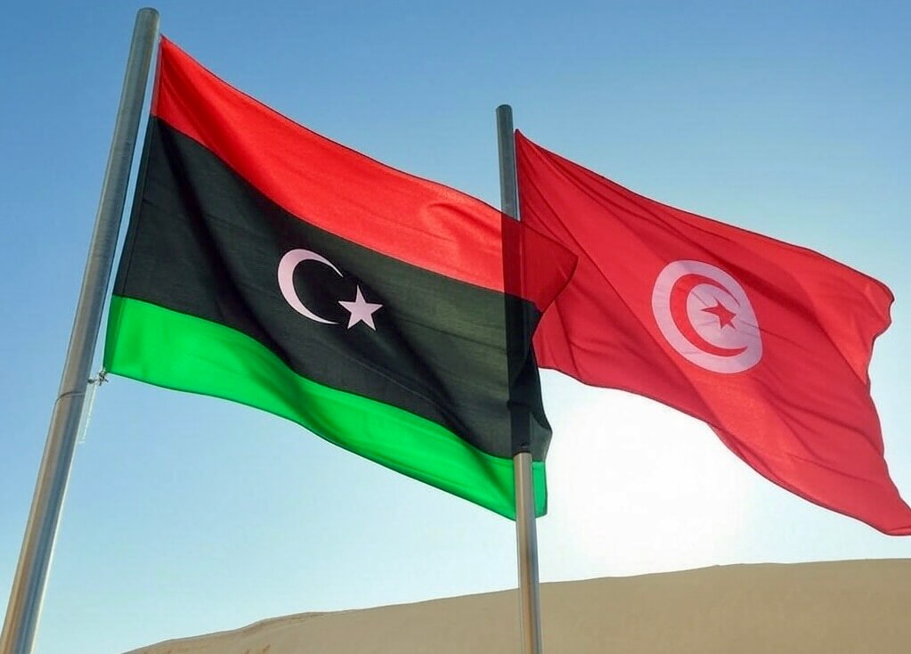 لماذا اختارت تونس محاكمة المتهمين بدلاً من تسليمهم إلى ليبيا؟