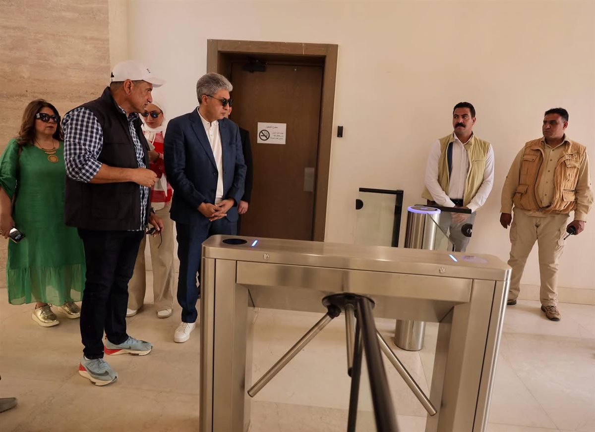 المصدر: الصفحة الرسمية لرئاسة مجلس الوزراء المصري فيسبوك