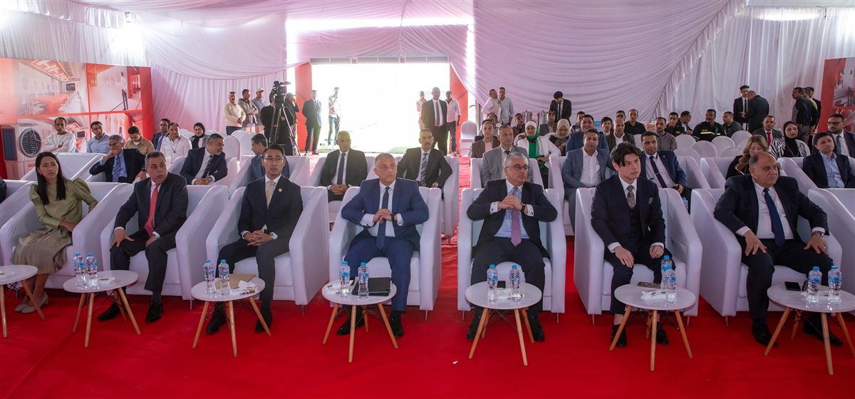 تأسيس أول مشروع صناعي تايلاندي في مصر من خلال مصنع هاي تك للملابس الرياضية بالقنطرة غرب