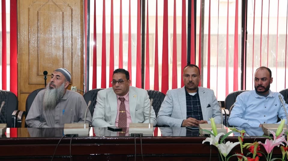 إنشاء السوق الحضري بحي أول لخدمة أصحاب المصانع