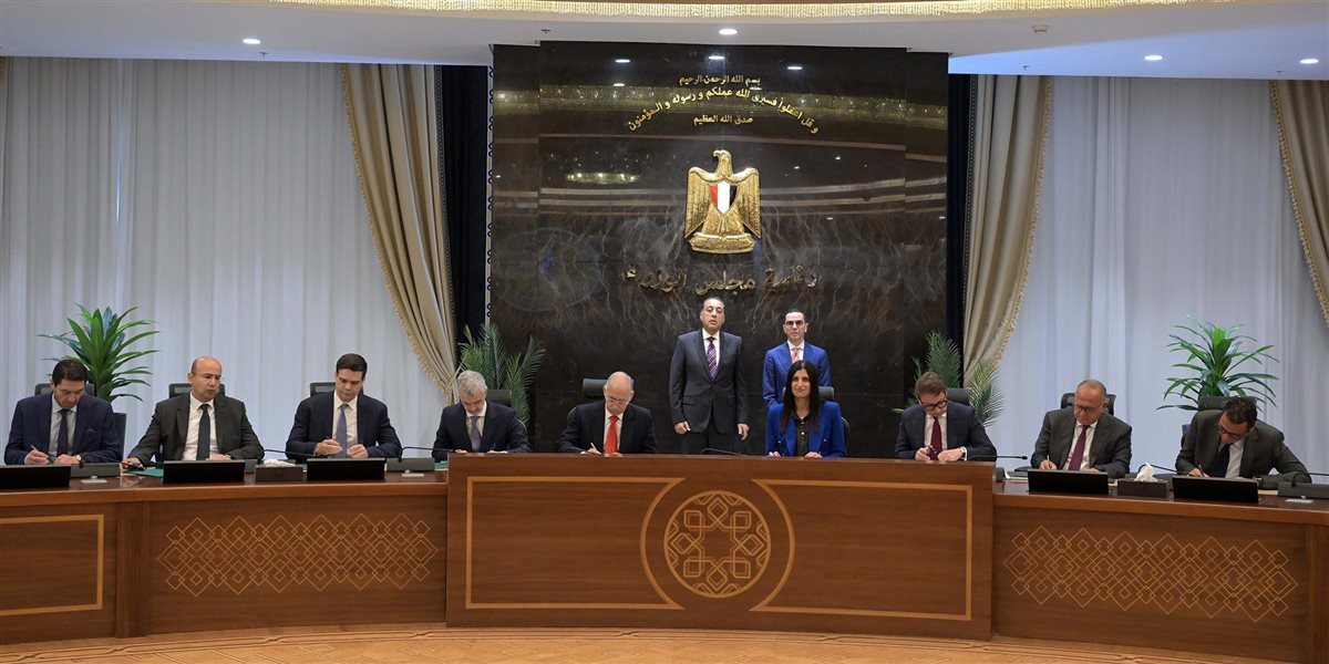 مدبولي يشهد توقيع اتفاقيات مع صندوق مصر السيادي لطرح شركات الخدمة الوطنية بالتعاون مع مستشارين دوليين