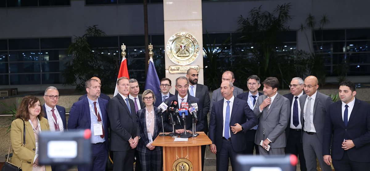 لقاء مشترك بين وزارة الاتصالات المصرية ووفد رجال الأعمال الفرنسيين