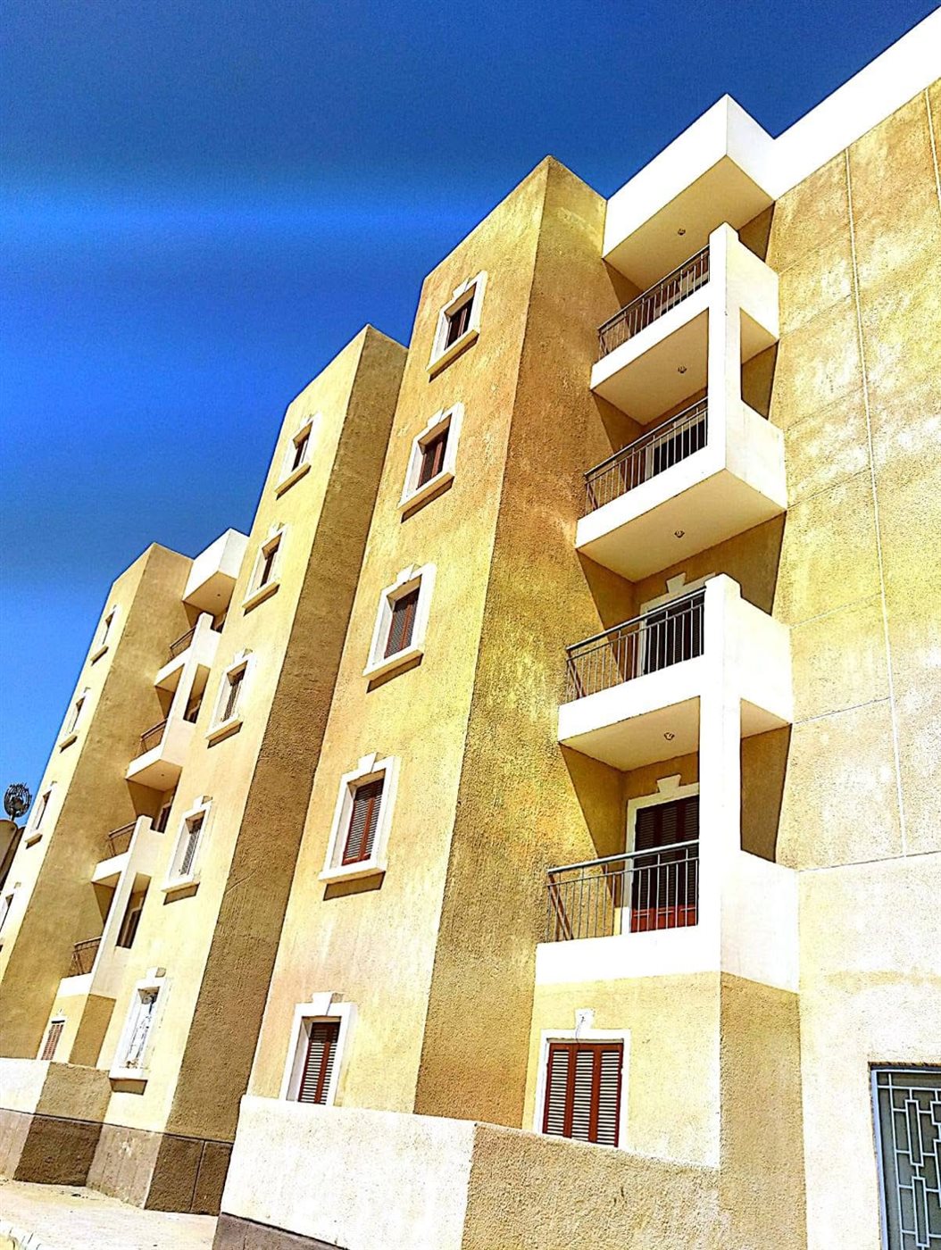 تسليم ٤٠ وحدة سكنية جديدة بمساكن الرماية