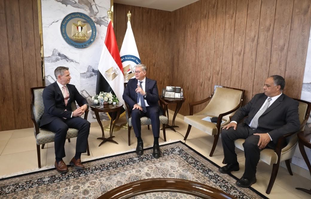 وزير البترول يستقبل وفد كابريكورن البريطانية