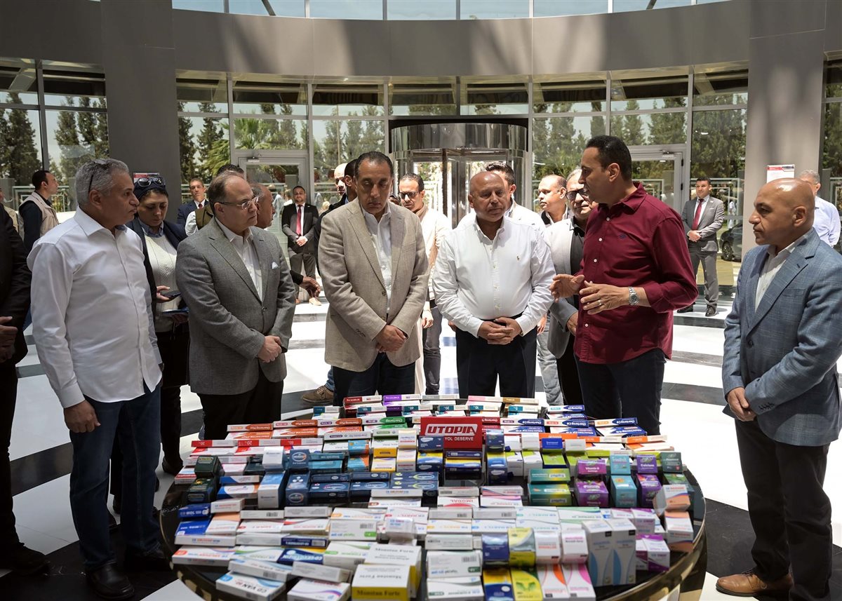 رئيس الوزراء يتفقد مصنع يوتوبيا للأدوية بالعاشر من رمضان ويؤكد دعم الدولة لصناعة الدواء وتوسيع الإنتاج المحلي