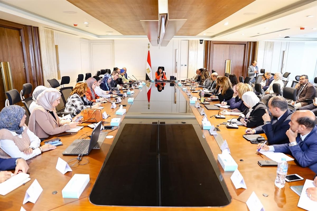 اجتماع موسع لمتابعة خطة التنمية الاقتصادية الجديدة 2025/2026