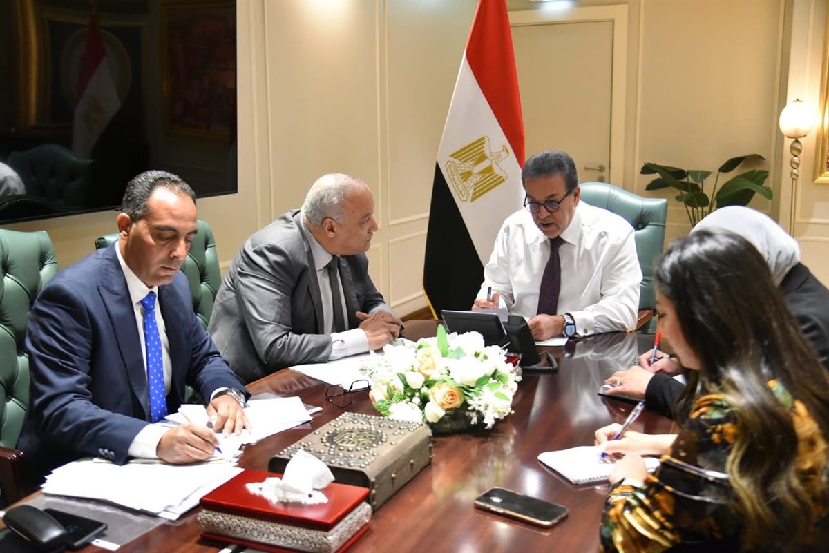 خطة شاملة لتحسين بيئة العمل الطبي