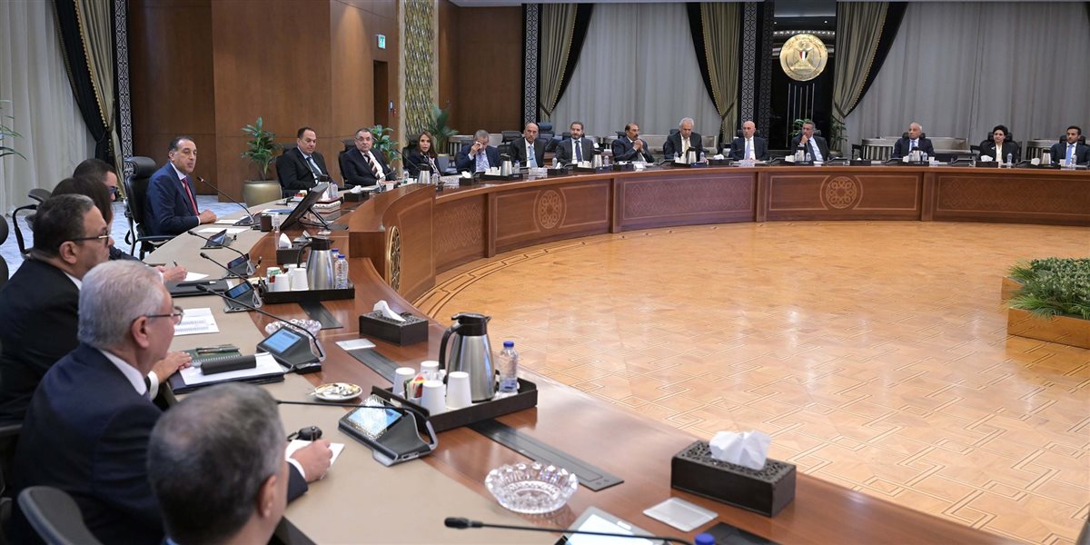 رئيس الوزراء يلتقي وفدًا من مجلس التعاون المصري الكويتي لبحث فرص الاستثمار المشترك
