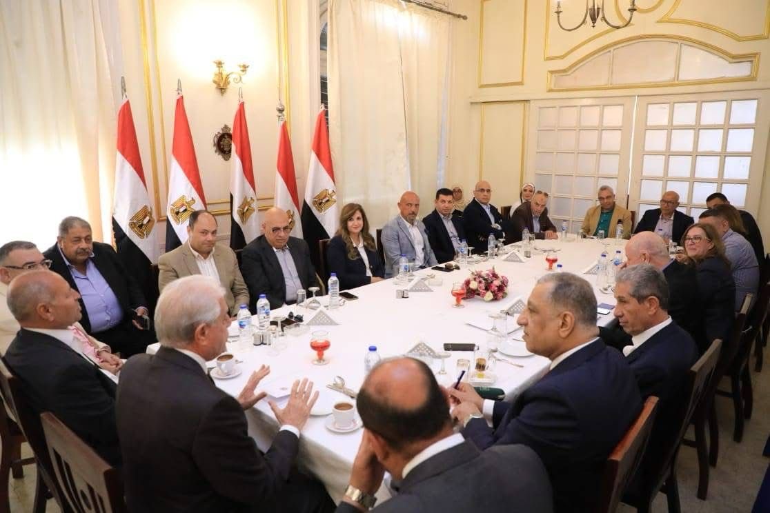 اجتماع برئاسة خالد فودة وإبراهيم صابر لإحياء محل جروبي بميدان طلعت حرب