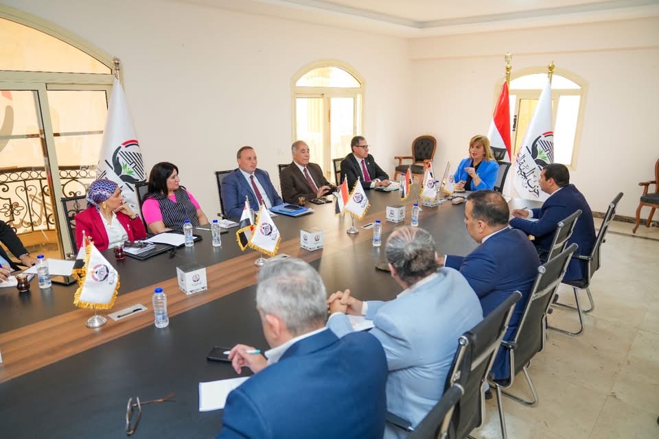 استراتيجية تطلقها أمانة النقابات المهنية بحزب الجبهة الوطنية