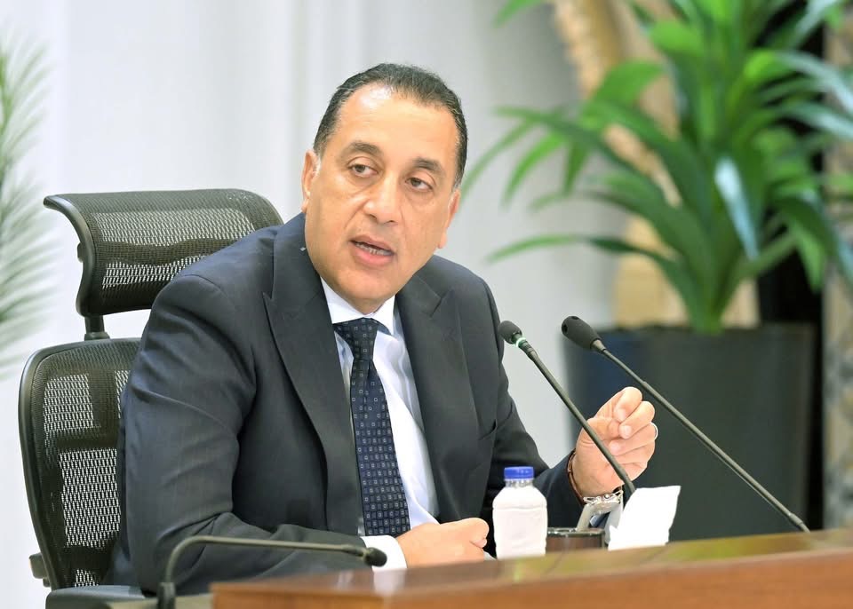 رئيس الوزراء يعلن انخفاض البطالة، ويكشف عن مشروعات الدلتا الجديدة
