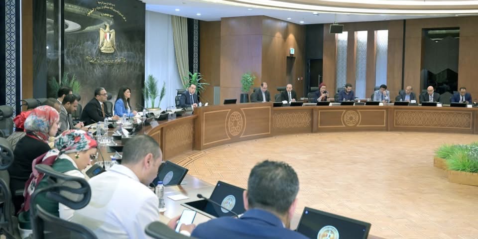 رئيس الوزراء يعلن انخفاض البطالة، ويكشف عن مشروعات الدلتا الجديدة