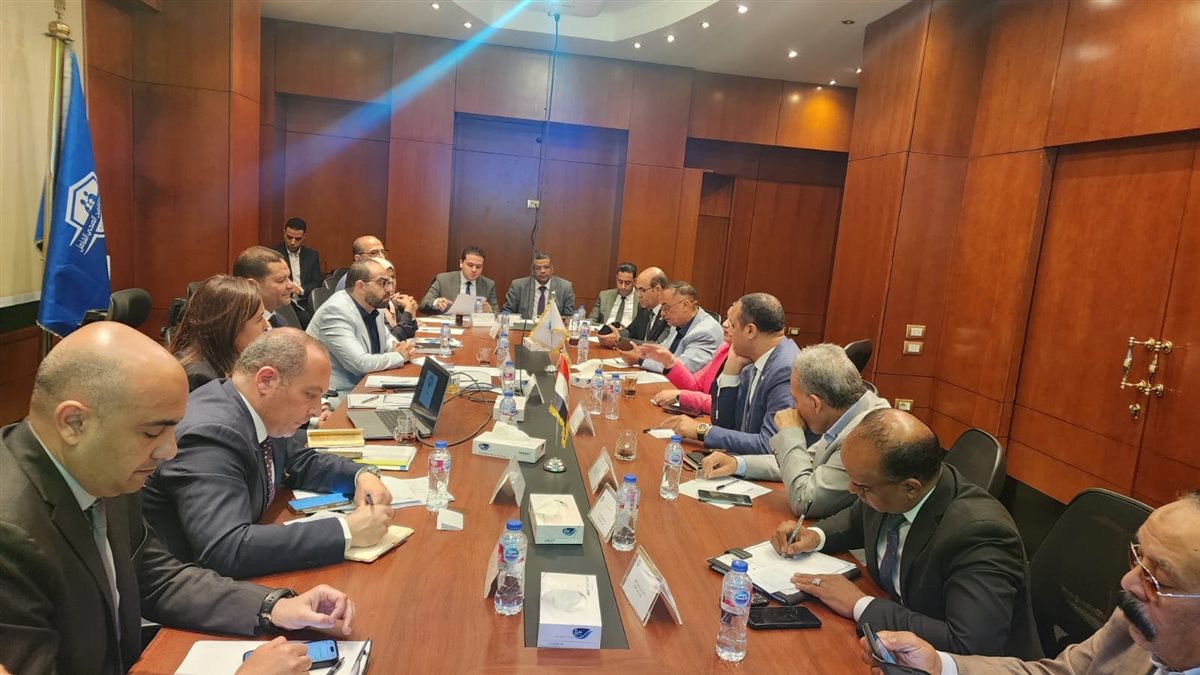 اجتماع دوري للهيئة العامة للتأمين الصحي الشامل مع نواب المحافظات لمتابعة التحديات وتطوير المنظومة