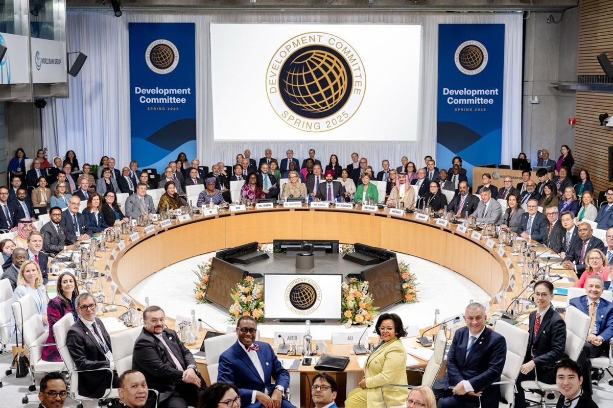 رانيا المشاط تؤكد خلال لجنة التنمية بالبنك الدولي التزام مصر بالإصلاح الاقتصادي وتمكين القطاع الخاص وتحفيز أسواق المال